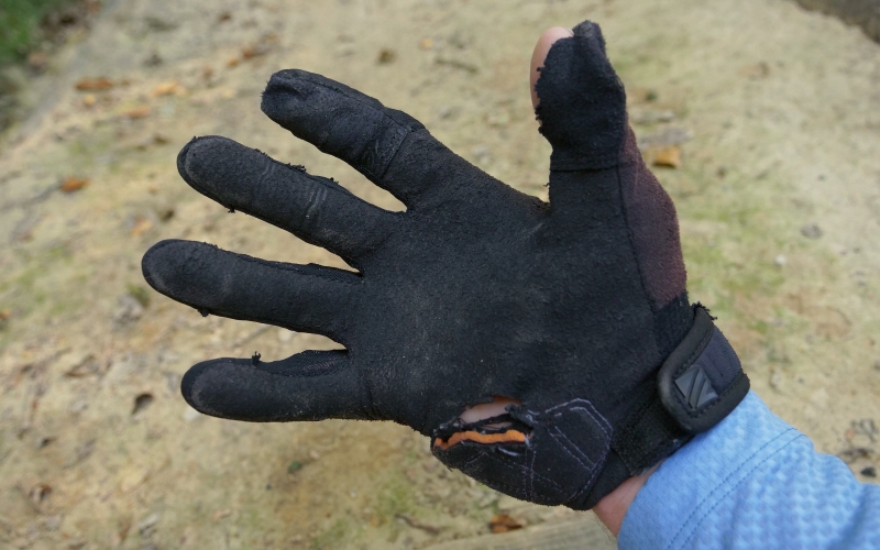 Mountainbike-Handschuhe schützen die Hände bei Stürzen